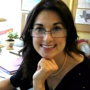 Head shot image of Kimberly