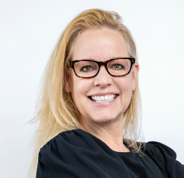 Head shot image of Laura